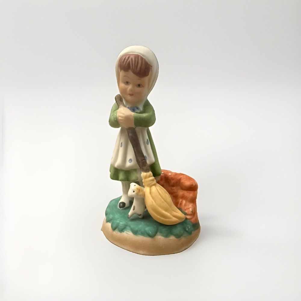 Vintage Porcelain Brunette Girl Sweeping With Cats 5" Figure Figurine Taiwan